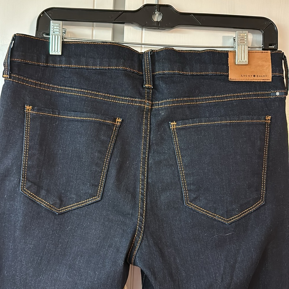 LIKE NEW LUCKY BRAND “BROOKE STRAIGHT” JEANS. Size 10/30. Blue. EXCELLENT!